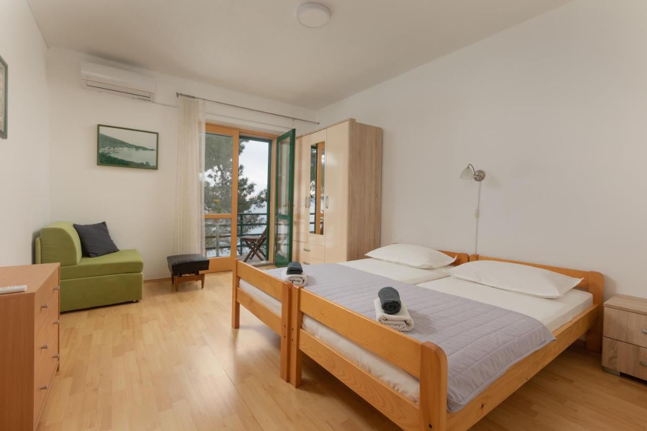 Pine And Sunshine Apartments Podgora Exterior photo